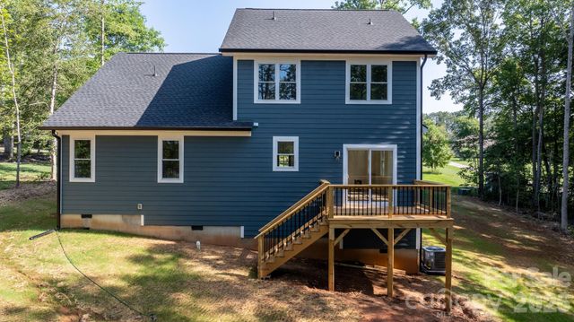 3821 54th Avenue NE, Hickory, NC 28601