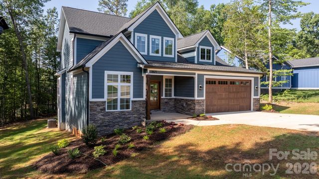 3821 54th Avenue NE, Hickory, NC 28601