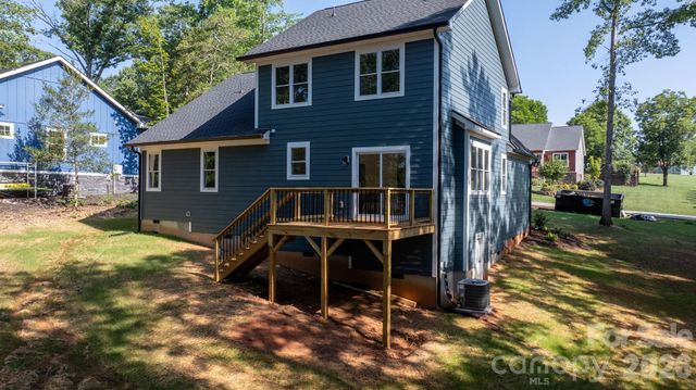 3821 54th Avenue NE, Hickory, NC 28601