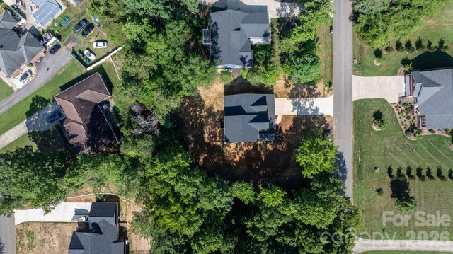 3821 54th Avenue NE, Hickory, NC 28601