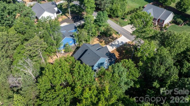 3821 54th Avenue NE, Hickory, NC 28601