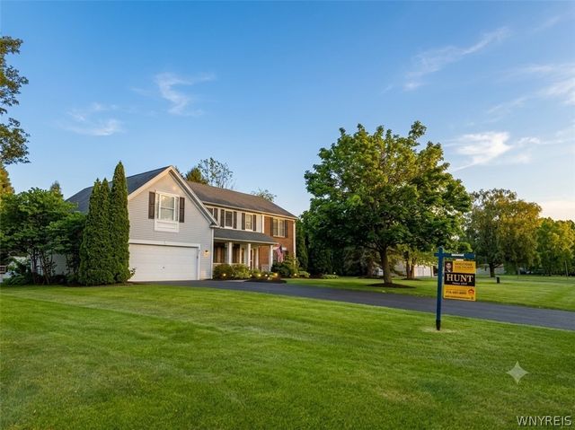 1028 Wickerton Lane, Webster, NY 14580