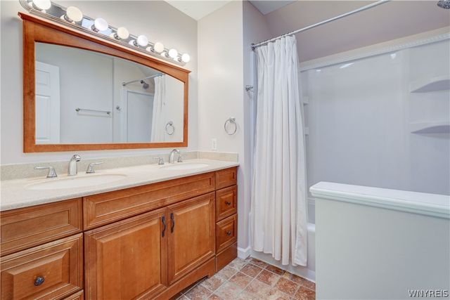 1028 Wickerton Lane, Webster, NY 14580
