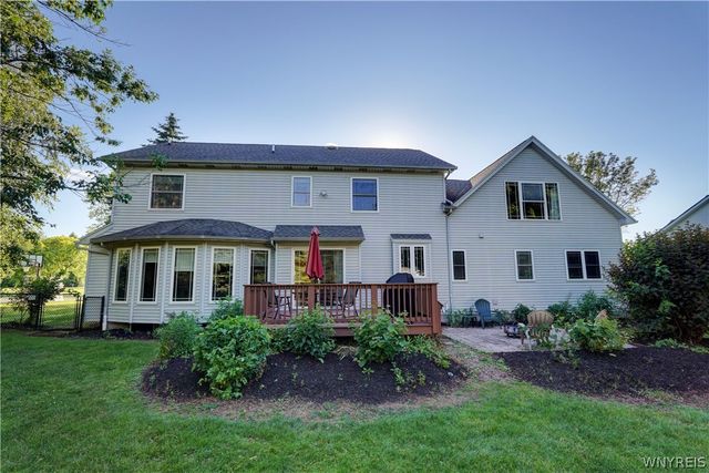 1028 Wickerton Lane, Webster, NY 14580