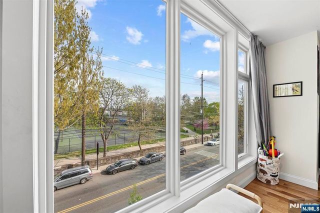 865 Summit Avenue 2, Jersey City, NJ 07307