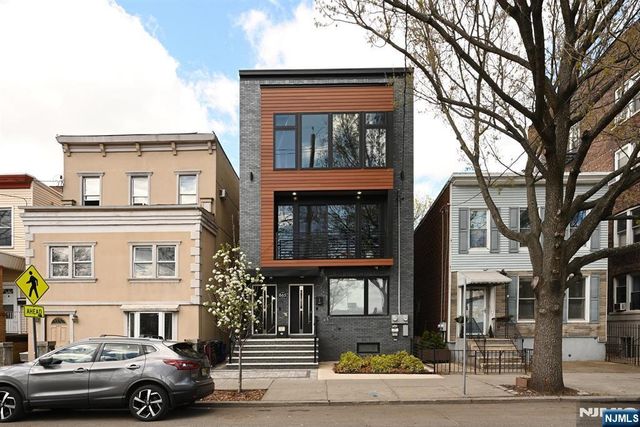 865 Summit Avenue 2, Jersey City, NJ 07307