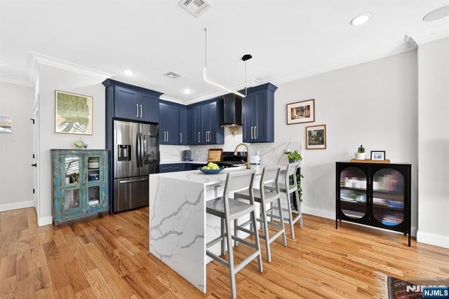 865 Summit Avenue 2, Jersey City, NJ 07307