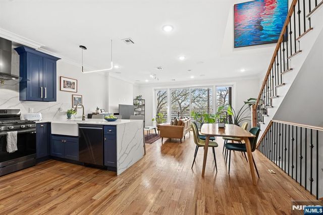 865 Summit Avenue 2, Jersey City, NJ 07307