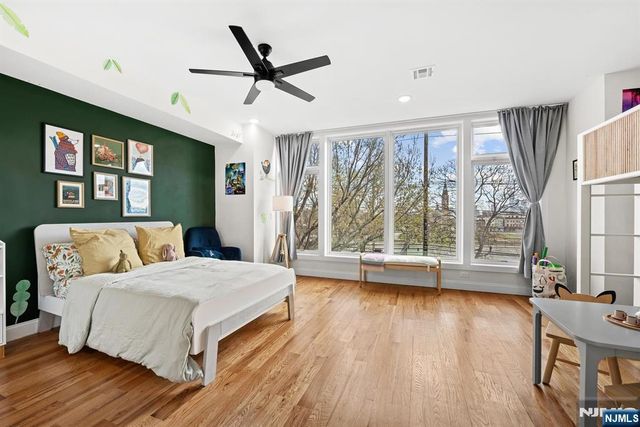 865 Summit Avenue 2, Jersey City, NJ 07307