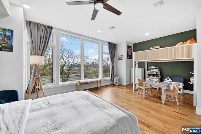 865 Summit Avenue 2, Jersey City, NJ 07307