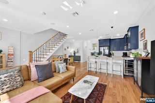 865 Summit Avenue 2, Jersey City, NJ 07307