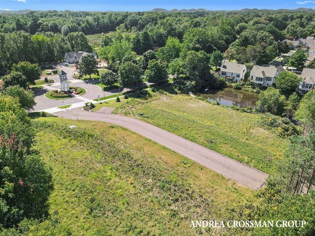 18137 Newgate Lane, Spring Lake, MI 49456