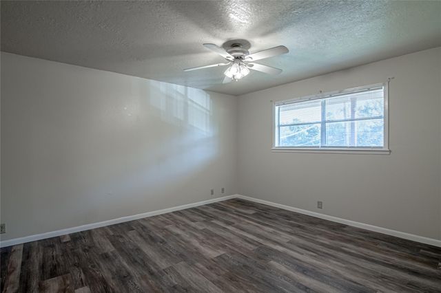 112, 116, 120 Mcadams Lane, Huntsville, TX 77340