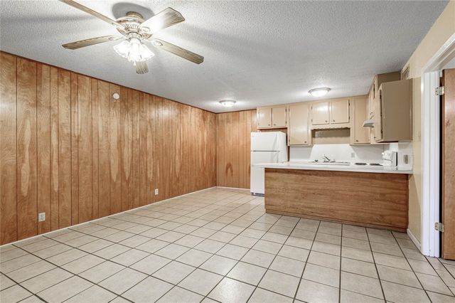 112, 116, 120 Mcadams Lane, Huntsville, TX 77340