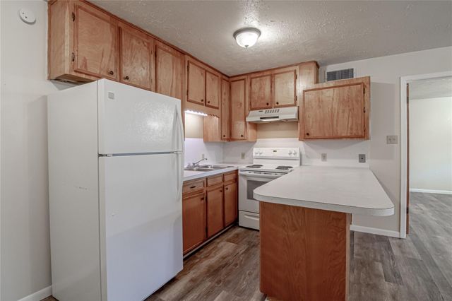 112, 116, 120 Mcadams Lane, Huntsville, TX 77340