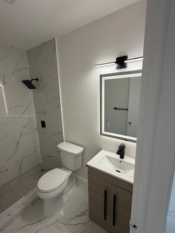 725 SW 11th Ave 17F, Hallandale Beach, FL 33009