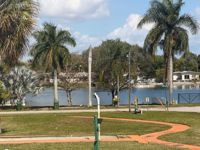 725 SW 11th Ave 17F, Hallandale Beach, FL 33009