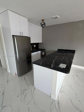 725 SW 11th Ave 17F, Hallandale Beach, FL 33009