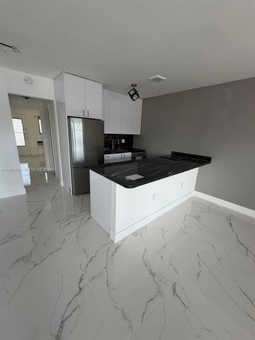 725 SW 11th Ave 17F, Hallandale Beach, FL 33009