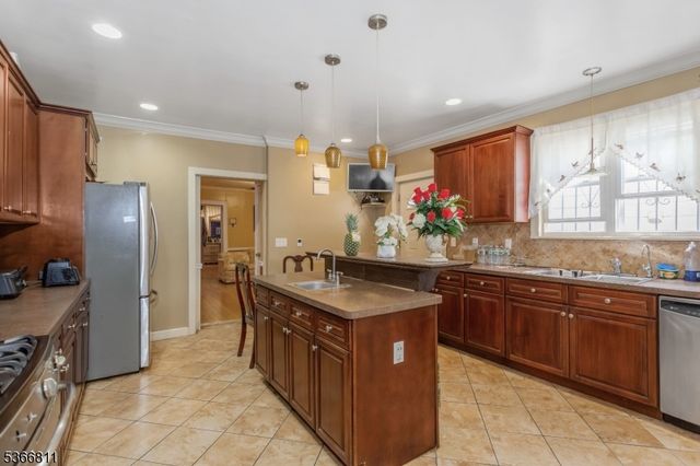 320 Clifton Ave, Newark City, NJ 07104