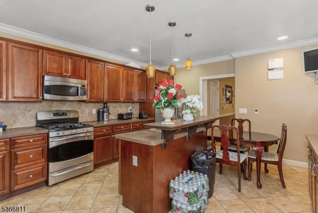 320 Clifton Ave, Newark City, NJ 07104
