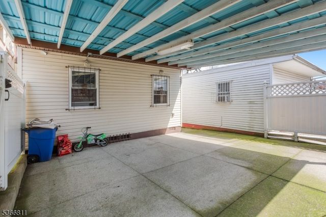 320 Clifton Ave, Newark City, NJ 07104