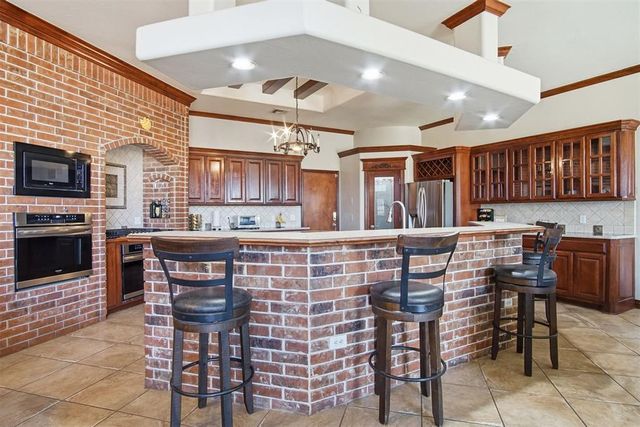 9209 SW 28th Street, Oklahoma City, OK 73128