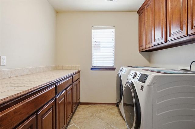 9209 SW 28th Street, Oklahoma City, OK 73128