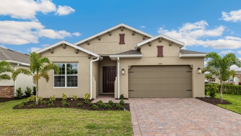 555 Spring Hill Lake LOOP, Cape Coral, FL 33993