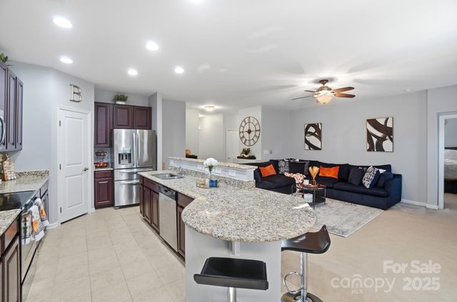 16635 Crimson Sargent Drive, Charlotte, NC 28213