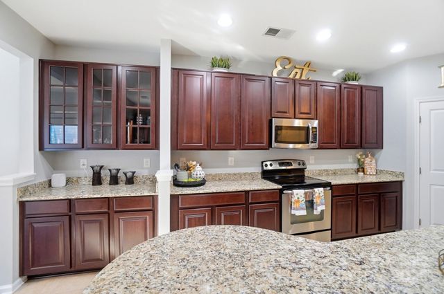 16635 Crimson Sargent Drive, Charlotte, NC 28213