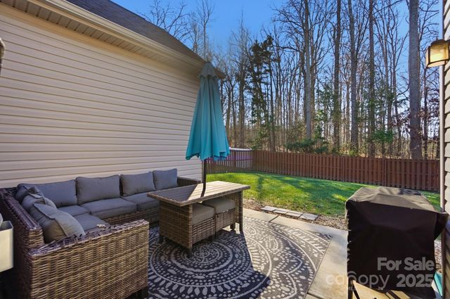 16635 Crimson Sargent Drive, Charlotte, NC 28213