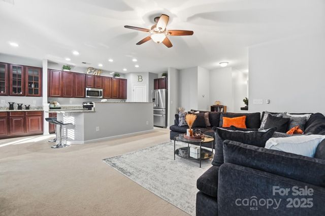 16635 Crimson Sargent Drive, Charlotte, NC 28213