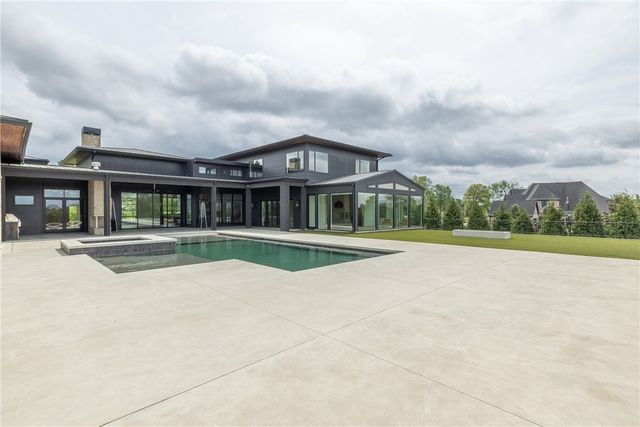 4631 Bridgewater Lane, Fayetteville, AR 72703