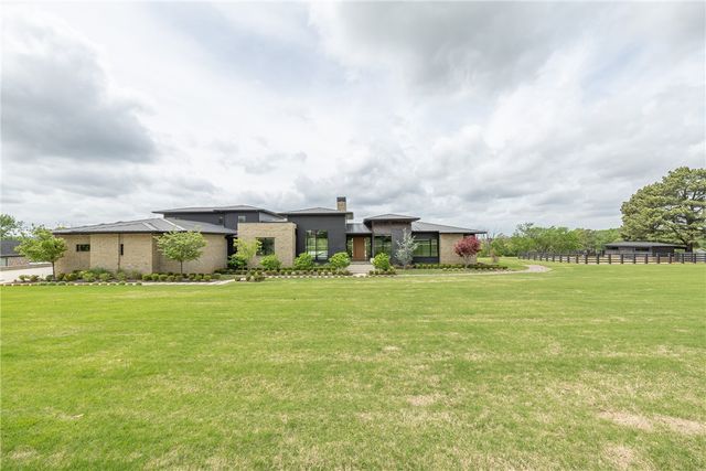 4631 Bridgewater Lane, Fayetteville, AR 72703