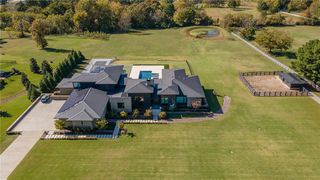 4631 Bridgewater Lane, Fayetteville, AR 72703