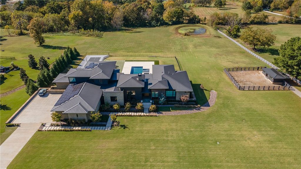 4631 Bridgewater Lane, Fayetteville, AR 72703