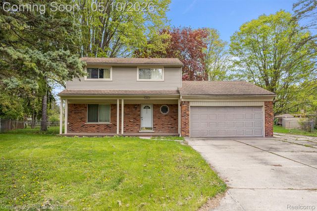 8834 Dublin Way, Sterling Heights, MI 48314