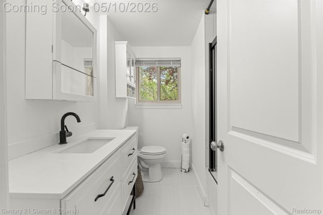 8834 Dublin Way, Sterling Heights, MI 48314