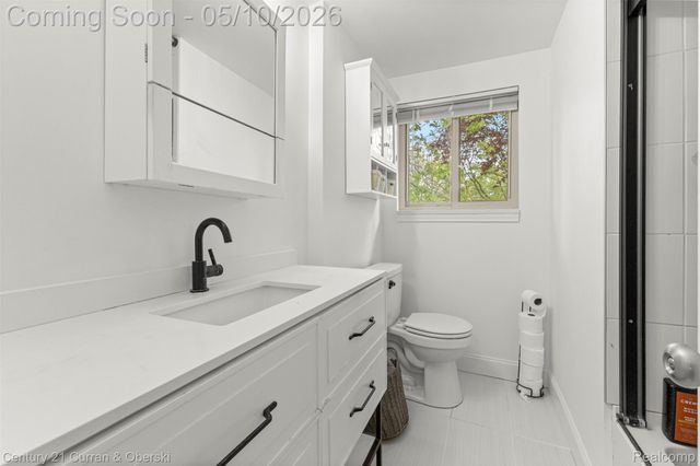 8834 Dublin Way, Sterling Heights, MI 48314