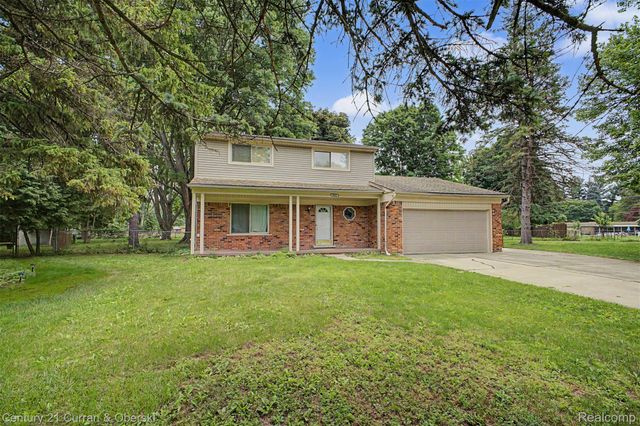8834 Dublin Way, Sterling Heights, MI 48314