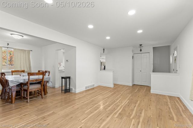 8834 Dublin Way, Sterling Heights, MI 48314