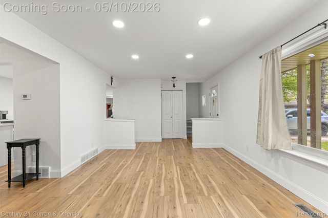 8834 Dublin Way, Sterling Heights, MI 48314