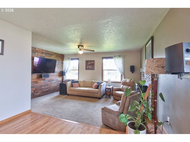 788 Nw 13TH Ave, Canby, OR 97013