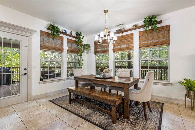 814 Summit Loop, Rogers, AR 72756