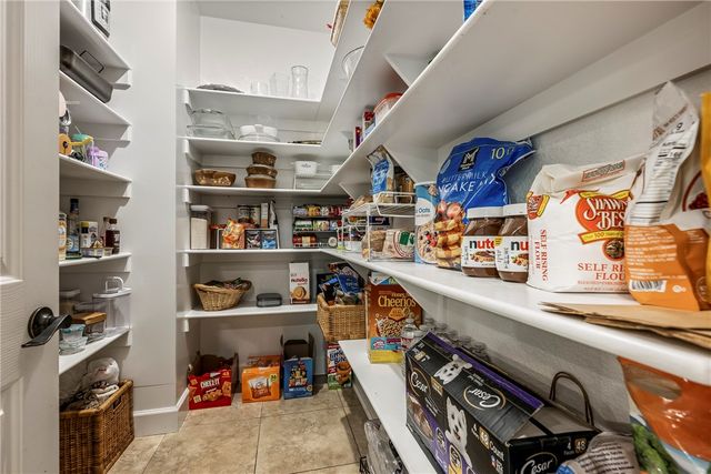 814 Summit Loop, Rogers, AR 72756