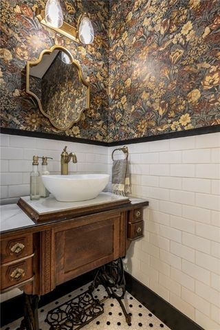 814 Summit Loop, Rogers, AR 72756