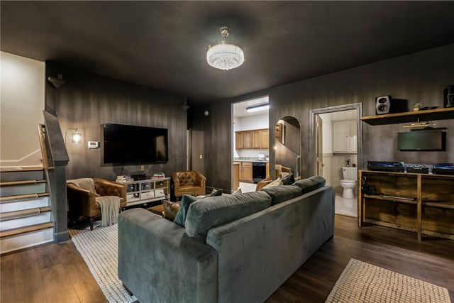 814 Summit Loop, Rogers, AR 72756