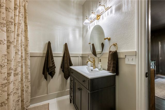 814 Summit Loop, Rogers, AR 72756