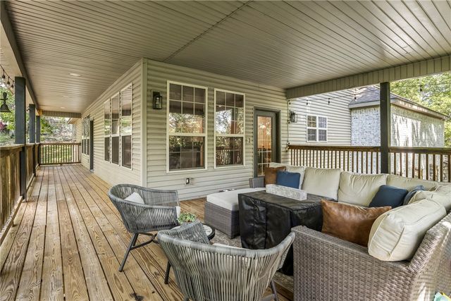 814 Summit Loop, Rogers, AR 72756